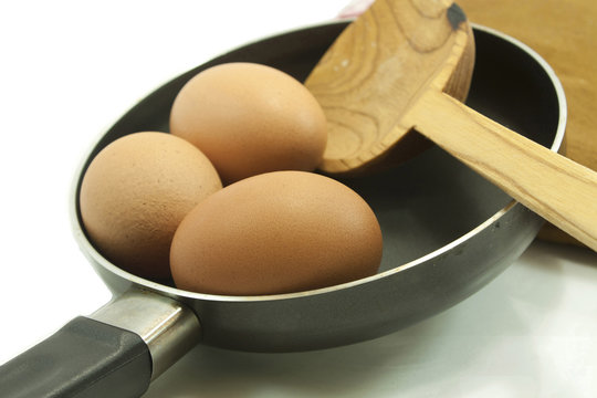 Cooking eggs