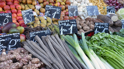 verschiedene gemüse, marktstand