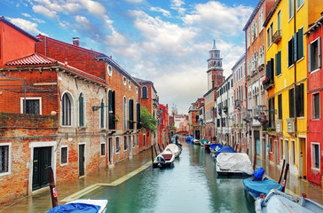 Fototapeta na wymiar Venice canal with ship