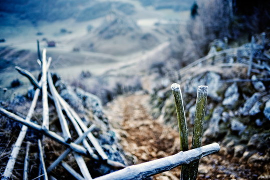 mountain landscape in autumn freezing  morning  - Fundatura Pono