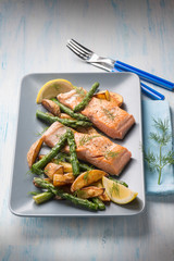 grilled salmon with potatoes and asparagus