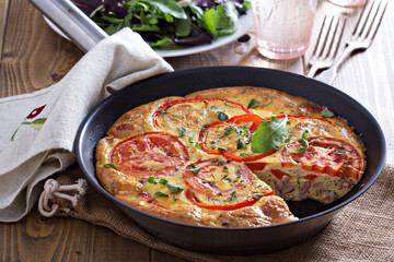 Frittata with vegetables and ham