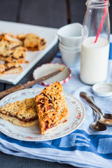 Pie in the short pastry with orange jam and milk