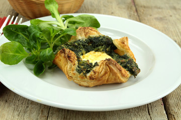 panier au chèvre et épinards