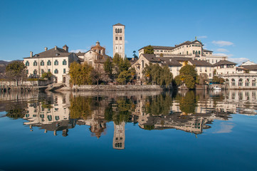 Obraz premium San Giulio in the mirror