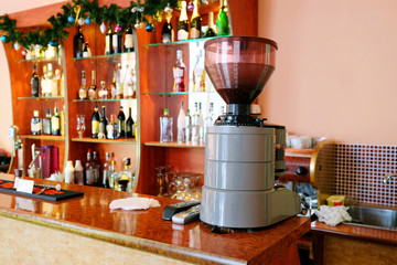 Fototapeta na wymiar coffee machine in the bar