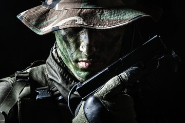 Jagdkommando soldier with pistol