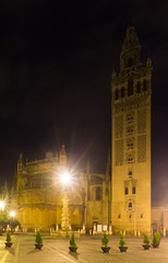 Fototapeta premium Giralda tower in night. Seville, Spain