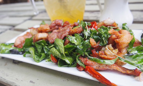 Fried pork with cripy thyme