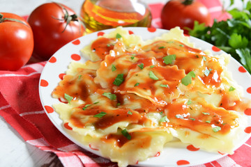 Ravioli with tomato sauce