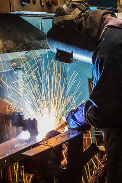 Welding with sparks