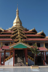 Entrée de la Pagode Phaung Daw Oo La pagoda