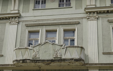 Fototapeta na wymiar Interesting balcony at old building in Ruse