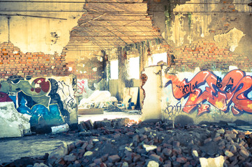 muro distrutto