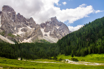 Fototapeta na wymiar Dolomites
