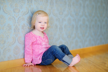 Adorable little girl portrait at home © MNStudio