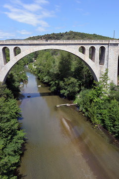 Eisenbahnbr&uuml;cke &uuml;ber den Tech in Ceret