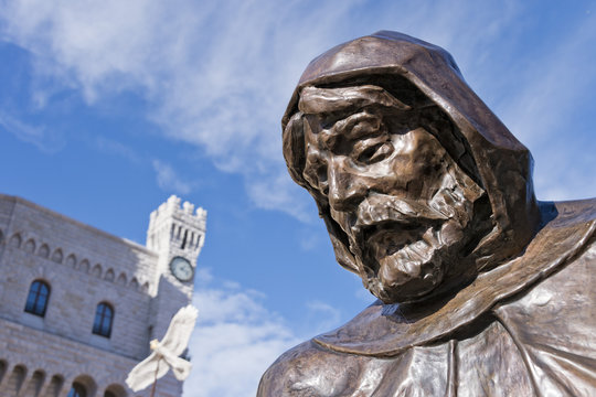 francesco grimaldi statue