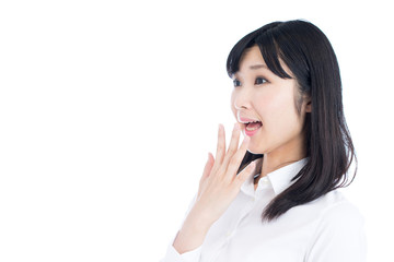 驚く女性