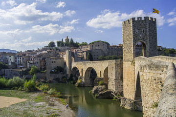 Fototapeta premium Fortified stone bridge, Besalú, Spain