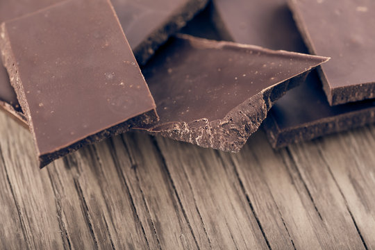 pieces of dark chocolate closeup