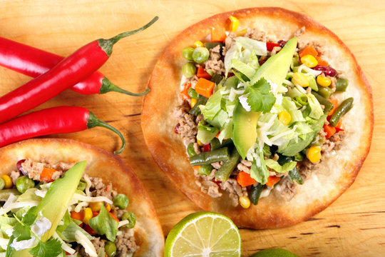 Tostadas with ground beef and vegetables