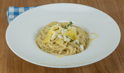 Four cheese spaghetti