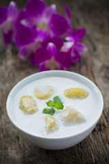 Kluay buad Chee, ou bananes au lait de coco, dessert Thaïlandais