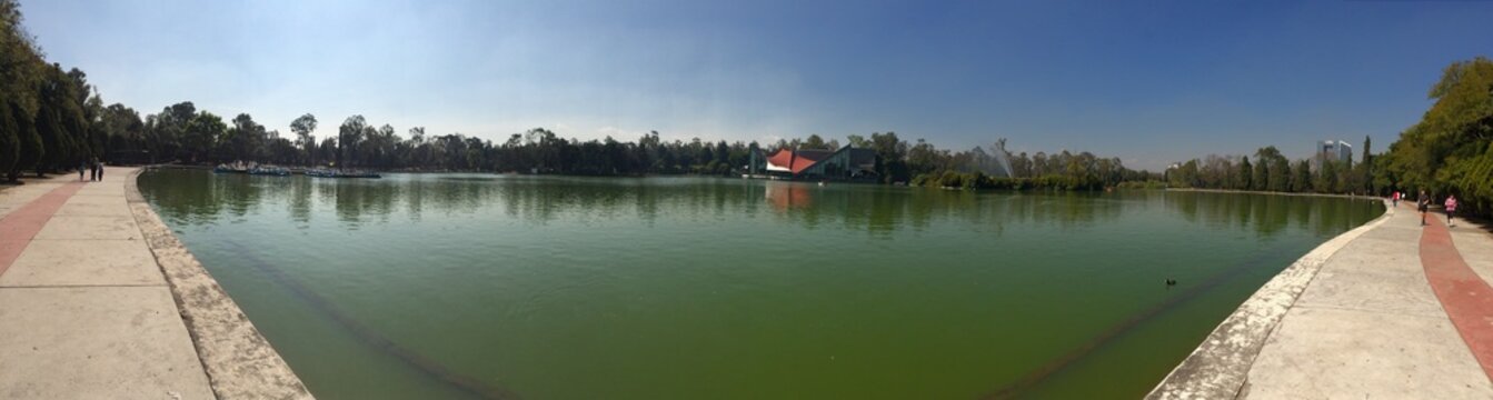 Panoramica del lago de Chapultepec, Mexico DF
