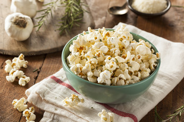 Homemade Rosemary Herb and Cheese Popcorn