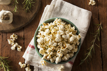Homemade Rosemary Herb and Cheese Popcorn