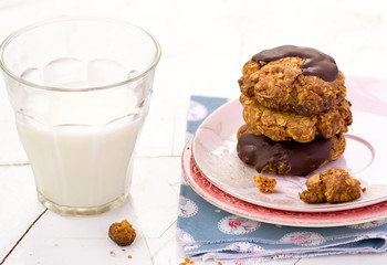 oatmeal cookies with chocolate