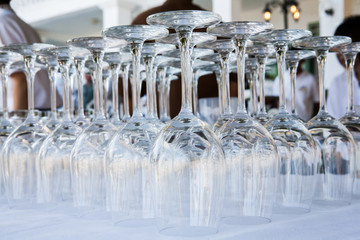 Fototapeta na wymiar Empty wine glasses arranged in row