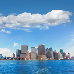 Obraz premium Manhattan New York skyline from NY bay in USA