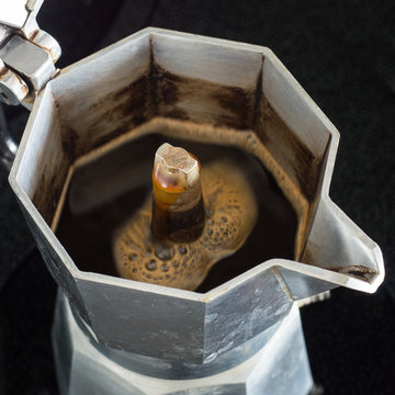 Coffee Brewing Process in the Traditional Italian Coffee Maker