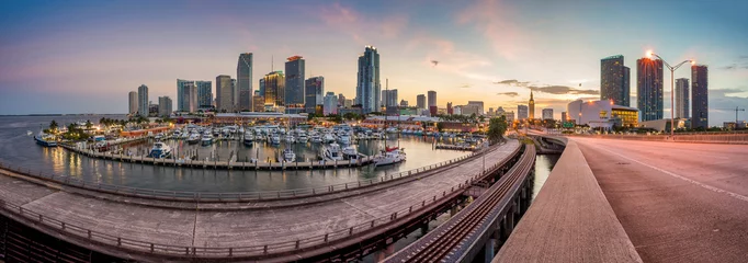 Fototapete Rund Miami city skyline panorama at twilight © f11photo