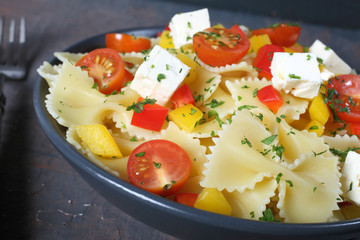 pasta italiana verdure e formaggio