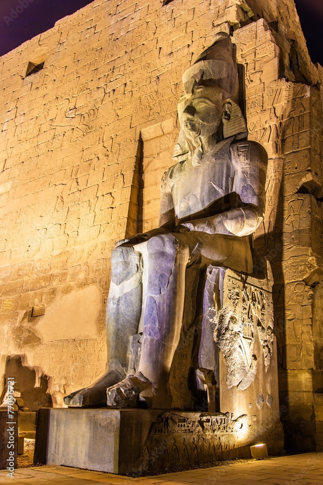 Wall mural Ancient statue in Luxor temple - Egypt