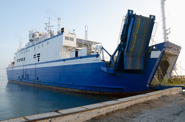 Fototapeta premium Loading on the ferry