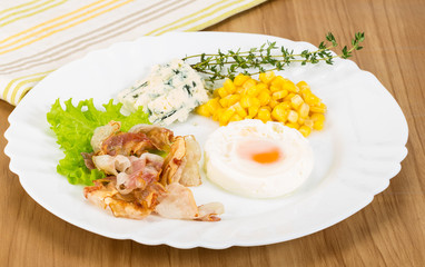 Breakfast with egg and bacon
