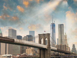 Fototapeta na wymiar Brooklyn Bridge with Manhattan on background