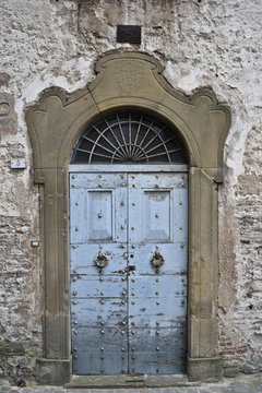 Arcevia, la porta della casa anrica