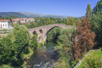 Fototapeta na wymiar Medieval stone bridge, Sant Joan de les Abadesses