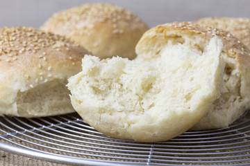 Baked burger buns