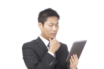 タブレット／男性ビジネスマン