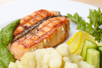 salmon steak with cauliflower