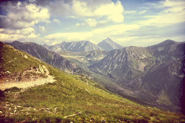 Naklejka premium Vintage view of mountains