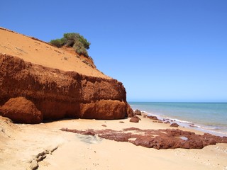 Fototapeta na wymiar Dune in Francois-Peron National Park, Shark Bay, West Australia