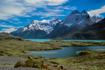 Fototapeta na wymiar Lake in Torres del Paine