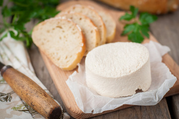 Obraz na płótnie Canvas Goat Cheese with Bread